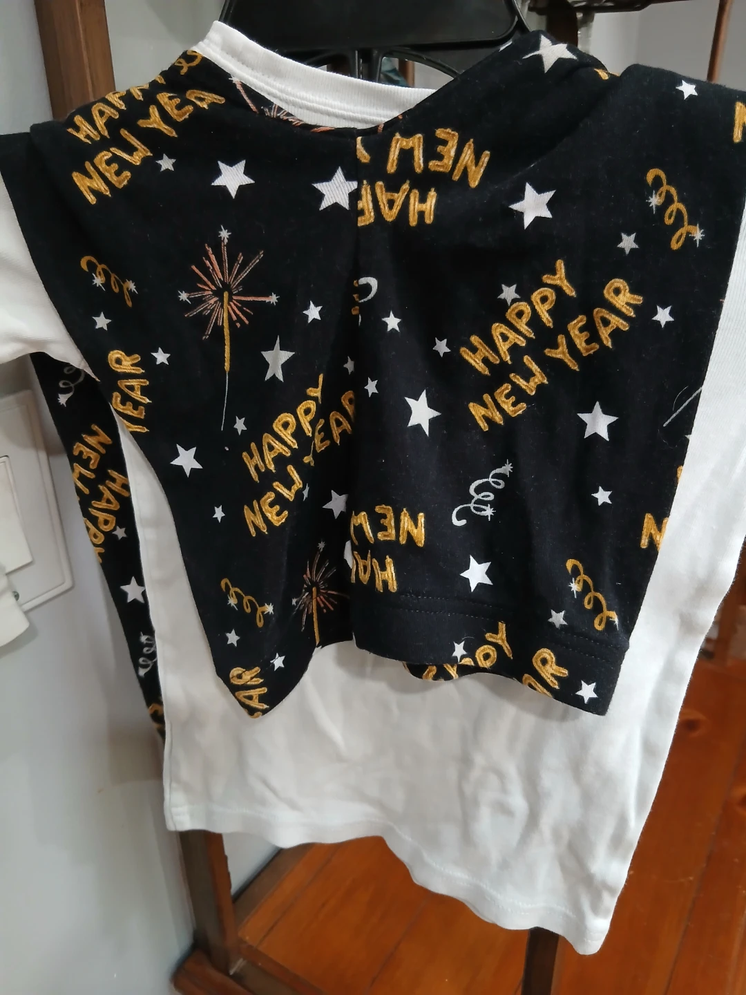 Old Navy Kids' 5T New Year Outfit - photo 4