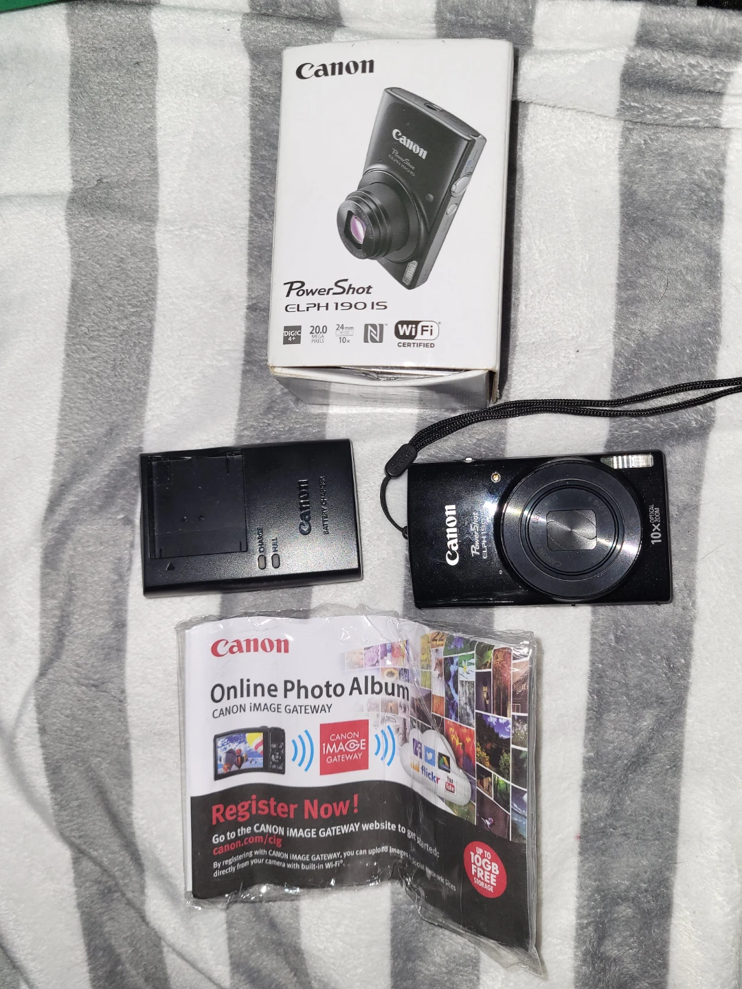 Canon PowerShot ELPH 190 IS Camera - Black