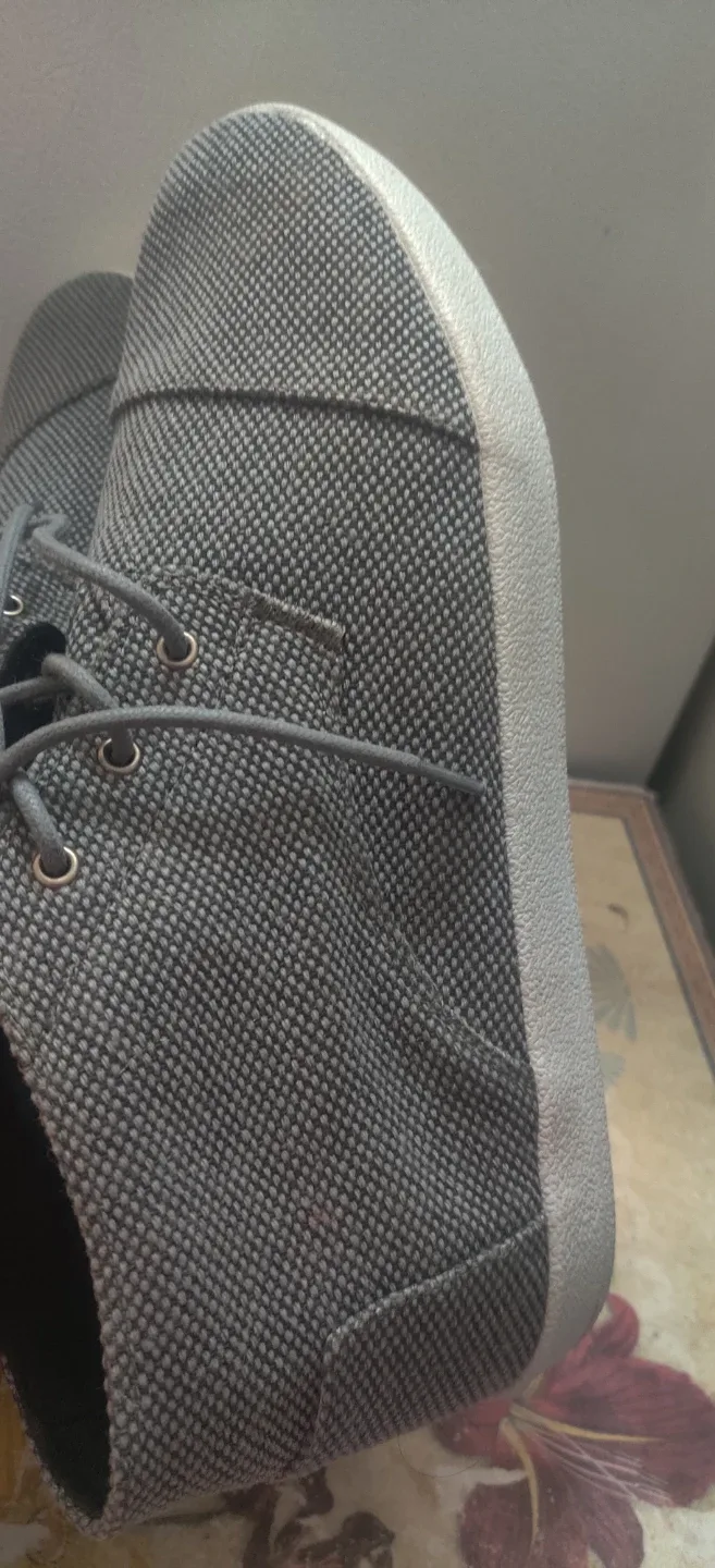 TOMS Grey Shoes - Size 10 mens image indicator(8)