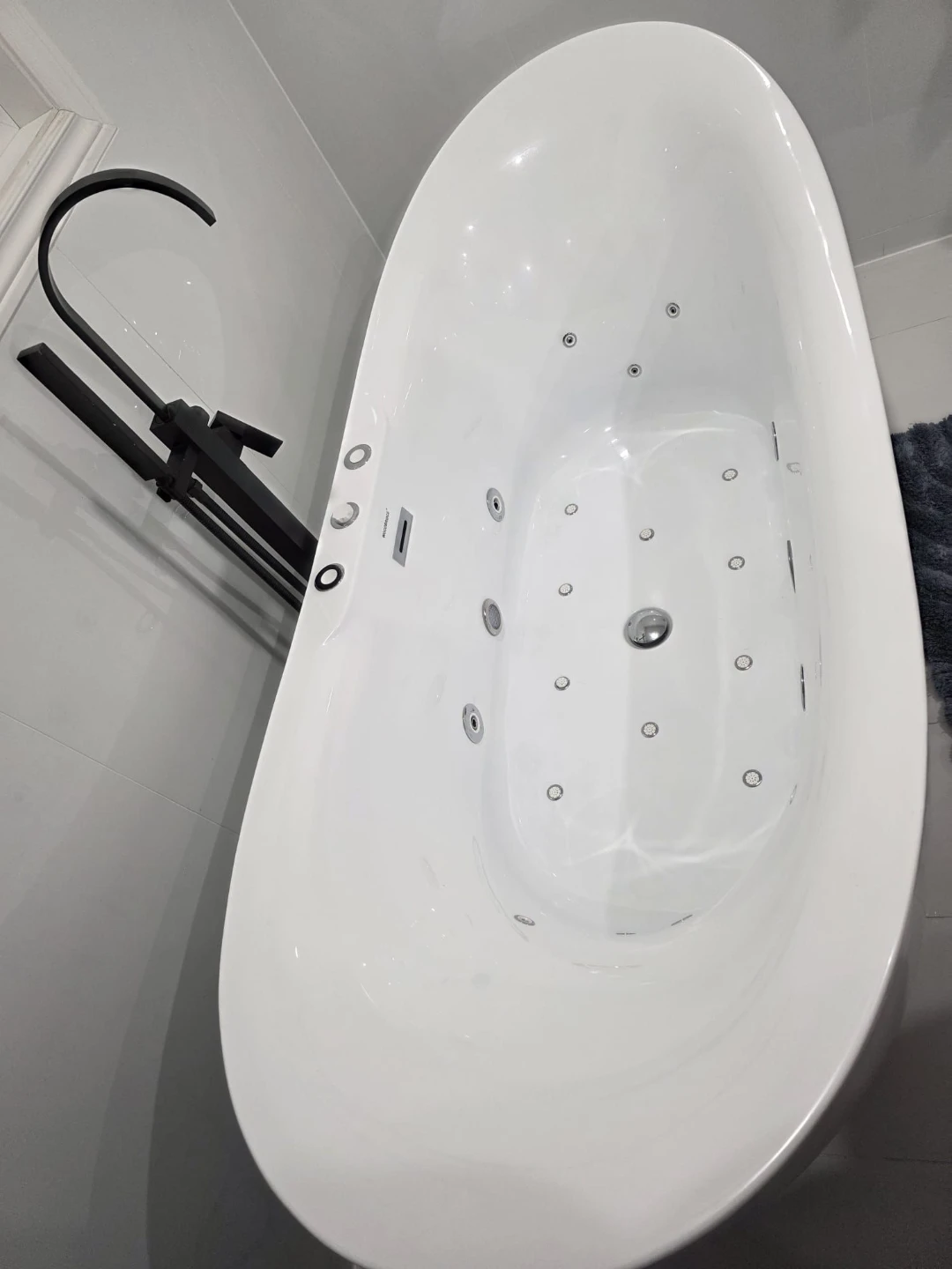 WOODBRIDGE B0034/BTS1611 Whirlpool Bathtub - photo 4