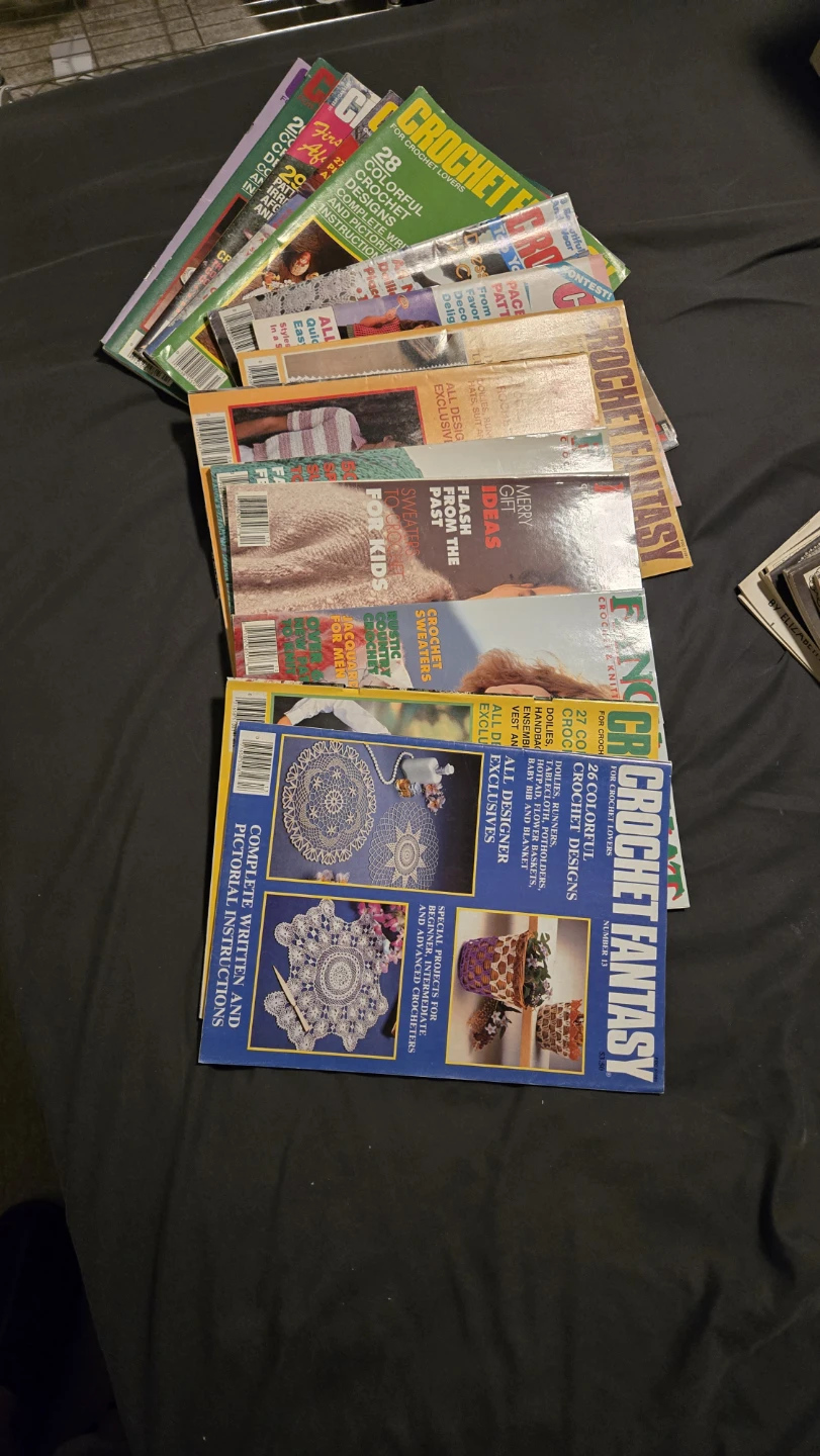 Vintage Crochet Magazines Lot - photo 3