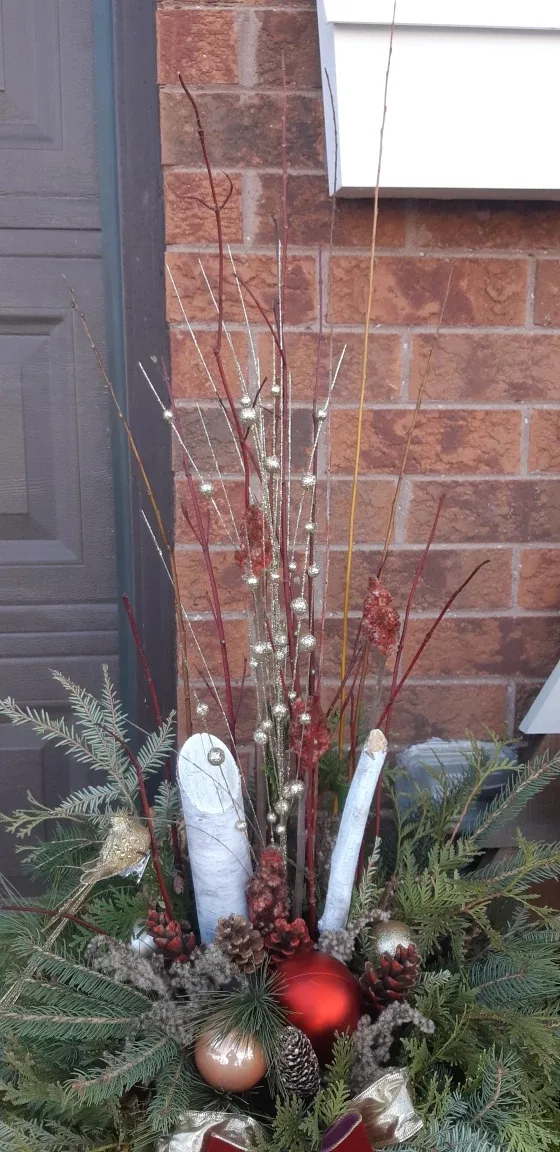 Outdoor Christmas Planter image indicator(7)