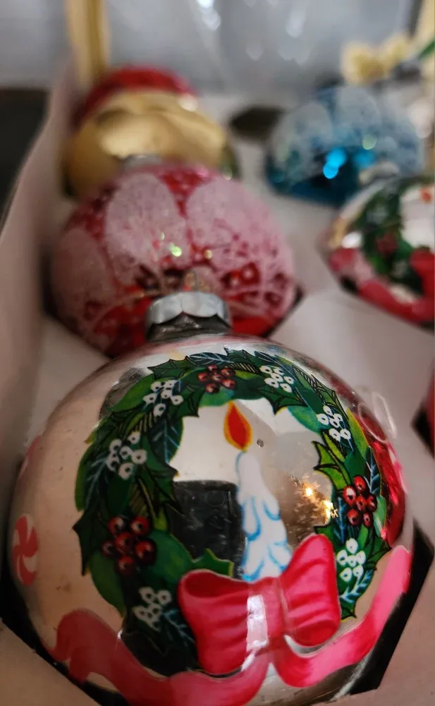 Vintage Pyramid Glass Christmas Ornaments, Box of 12 image indicator(3)