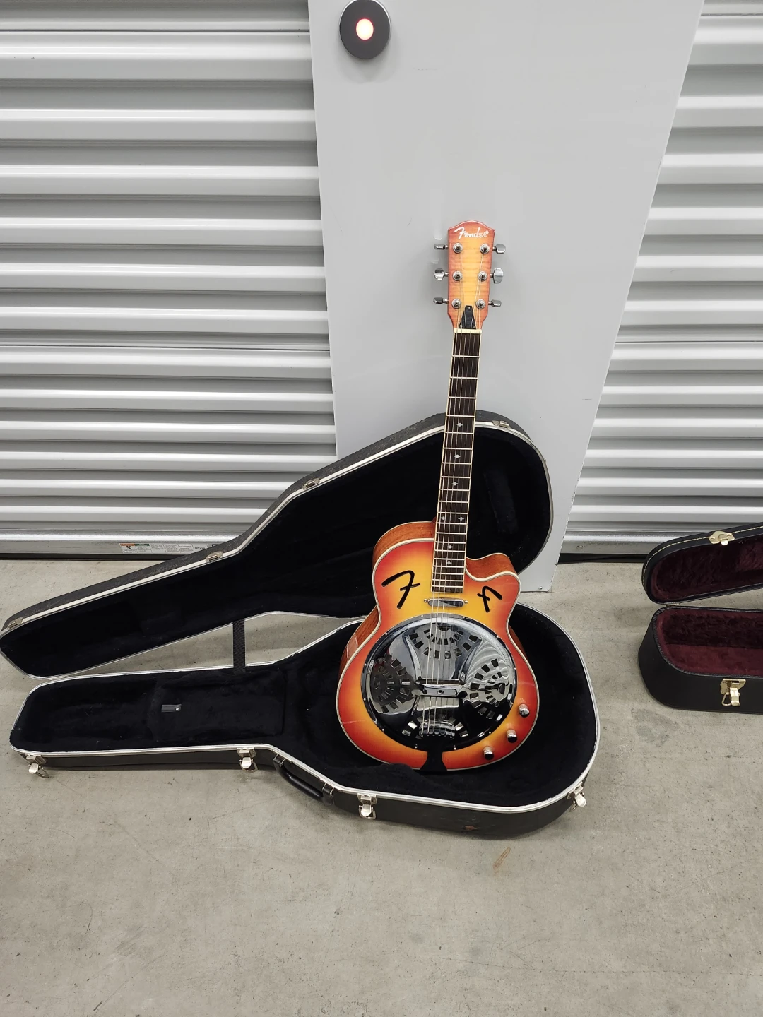 Fender FR-50 Resonator Guitar