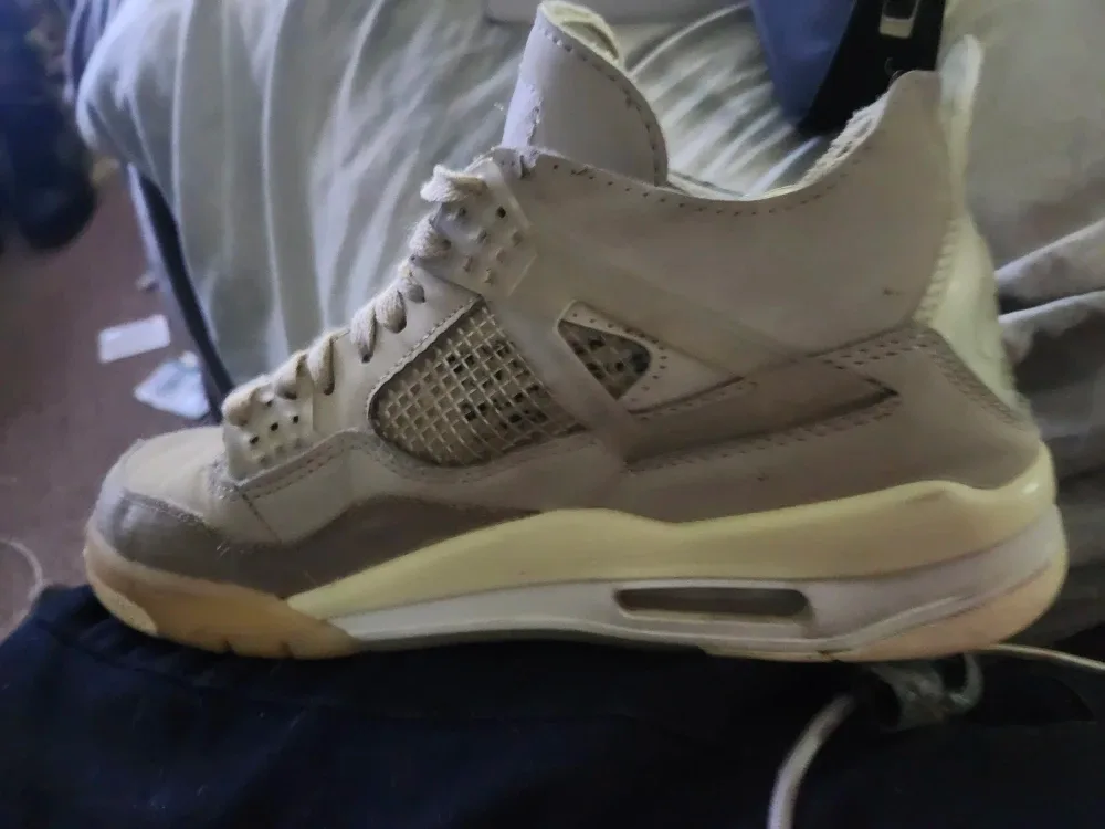 Jordan 4 Retro Off-White Sail (Size: US 10) image indicator(2)