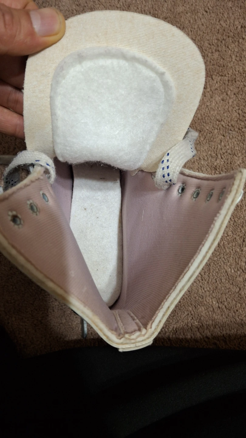 Women Skating shoes - Size 9 - photo 5