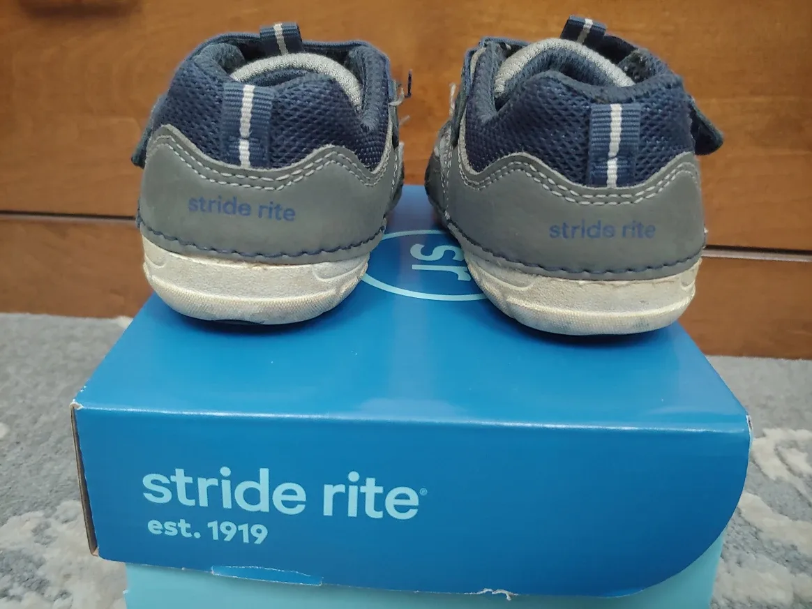 Stride Rite Kids' Shoes - Size 5.5 extra wide #Cleanout image indicator(3)