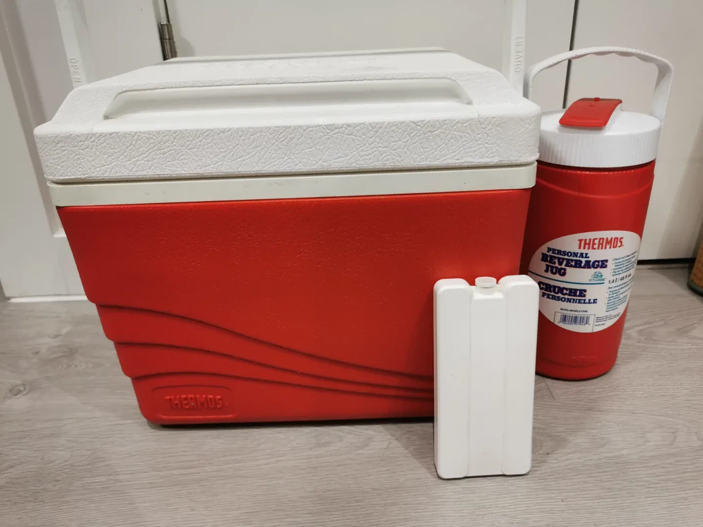 Thermos Colder Cooler & Beverage Jug