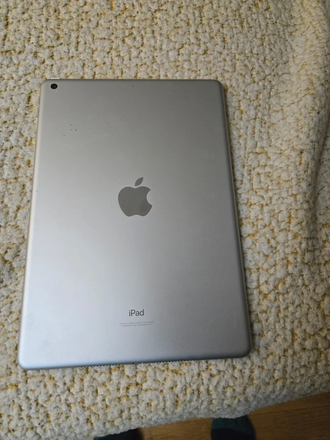 Silver iPad image indicator(2)