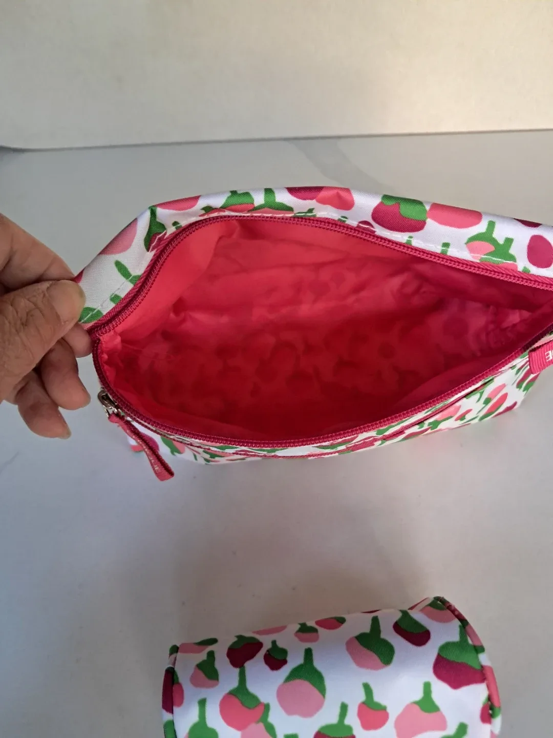 Clinique Cosmetic Bag Set #cleanout# image indicator(3)