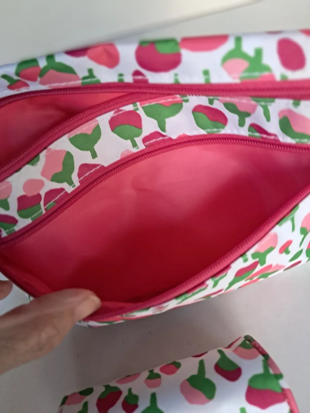 Clinique Cosmetic Bag Set #cleanout# image indicator(4)