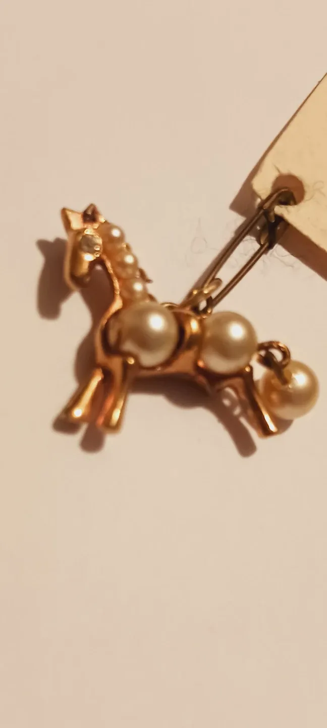Cute Vintage Mini Pony Pin Pendant  with Pearl Accents