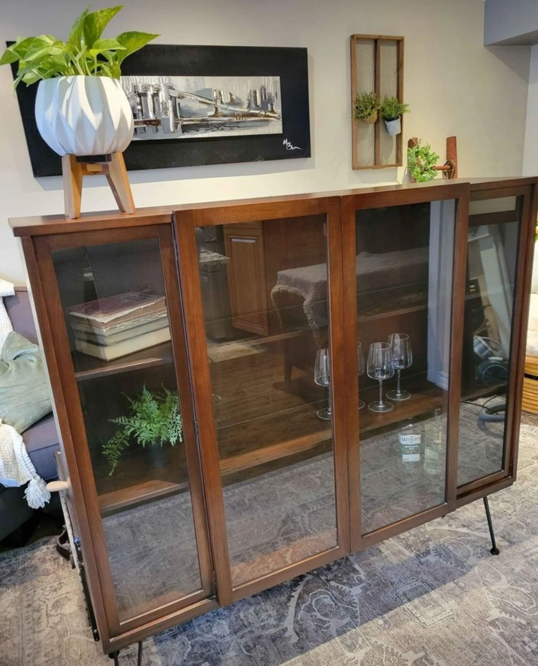 Wooden display cabinet