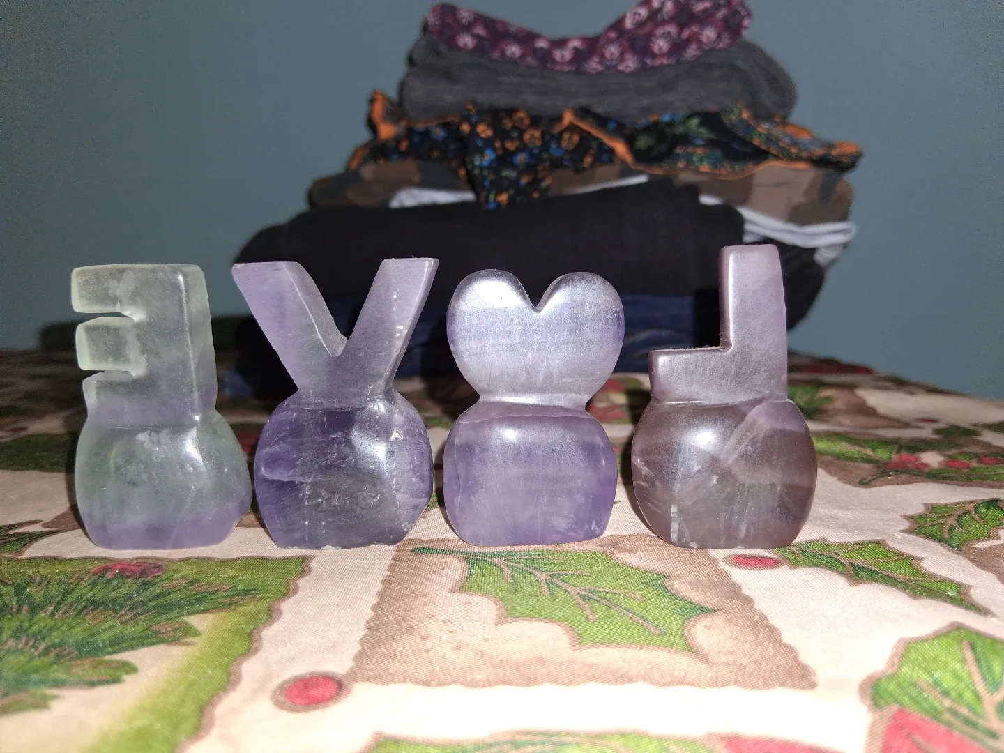 Fluorite Crystal LOVE Decor image indicator(2)