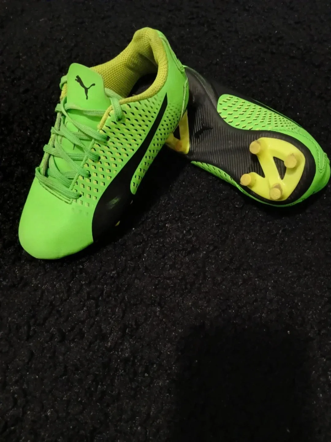 ⚽️Assorted Soccer Cleats - Puma & Adidas image indicator(6)