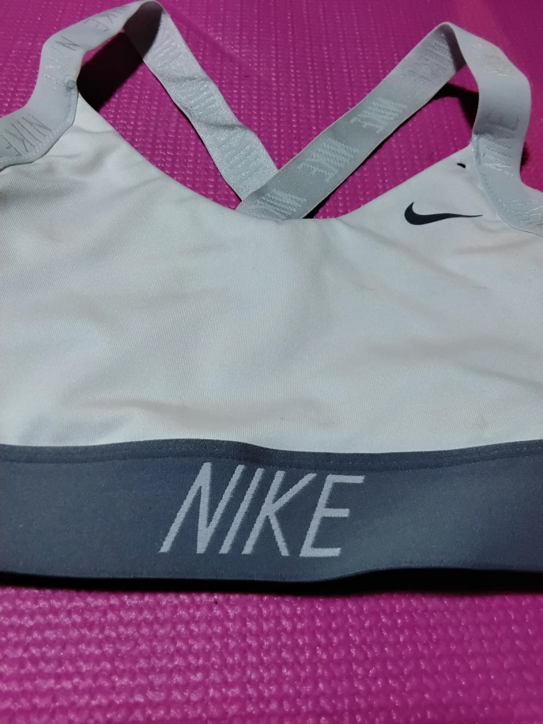 🧚‍♀️🎀 Nike Sports Bra - White & Grey 🎁🔅 - photo 3
