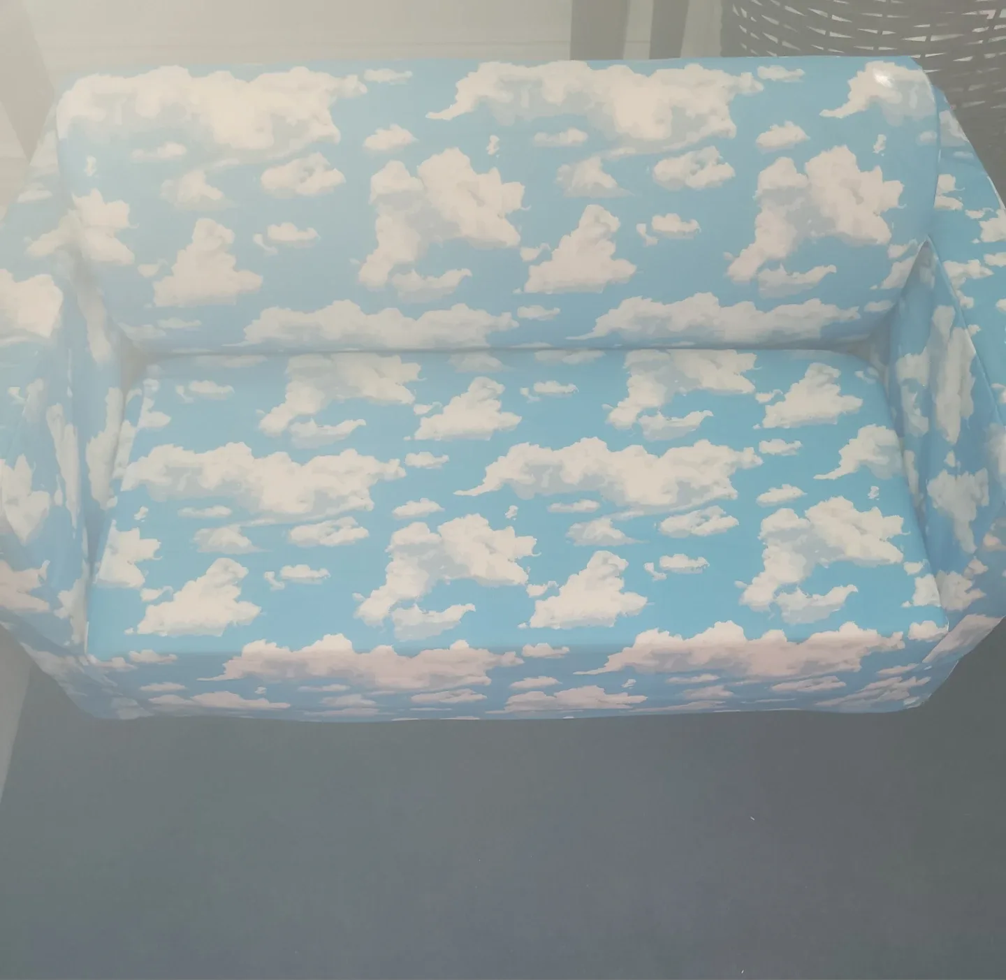 Kids fold out sofa/bed $35 image indicator(3)