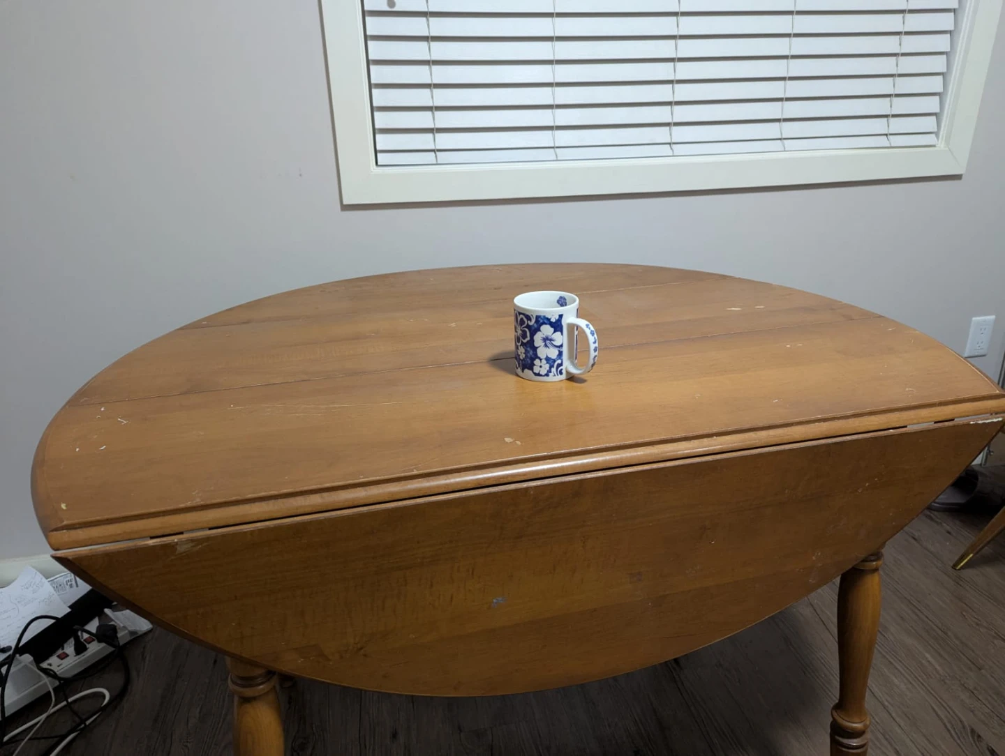Round Wooden Dining Table - photo 4