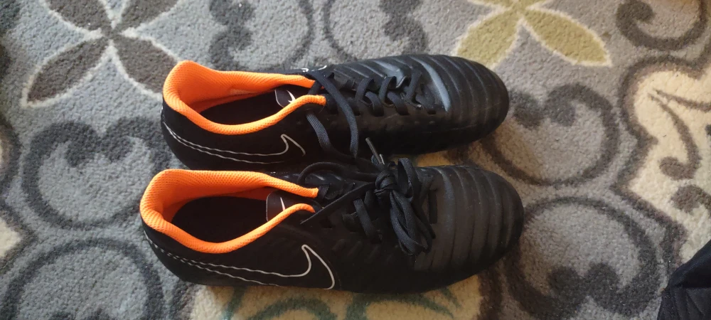 Nike Tiempo Soccer Cleats - Size US 7 - photo 2