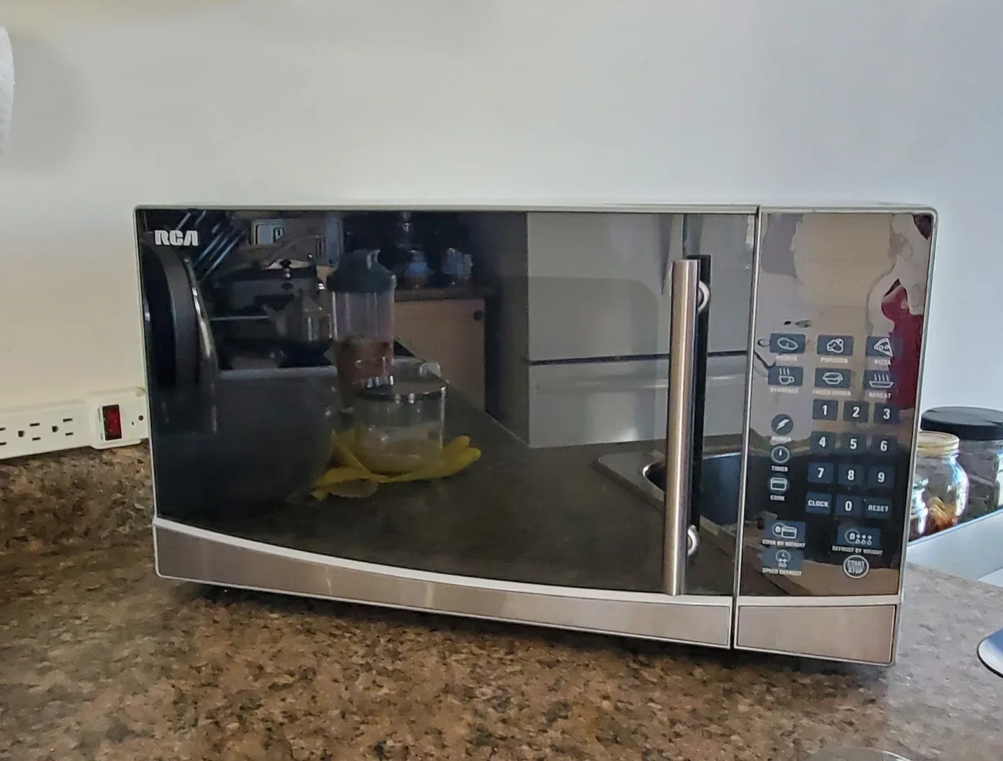 RCA Microwave Oven