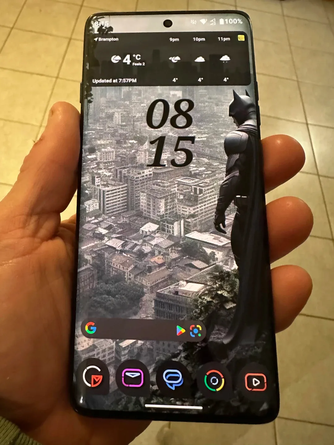 Moto edge 2025 256g in new condition 3 weeks old