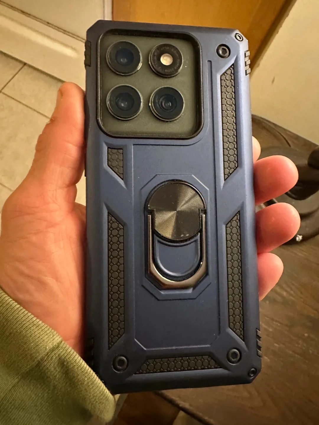 Moto edge 2025 256g in new condition 3 weeks old image indicator(3)