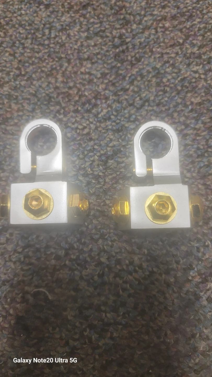 3 spot top post distribution block for batteries