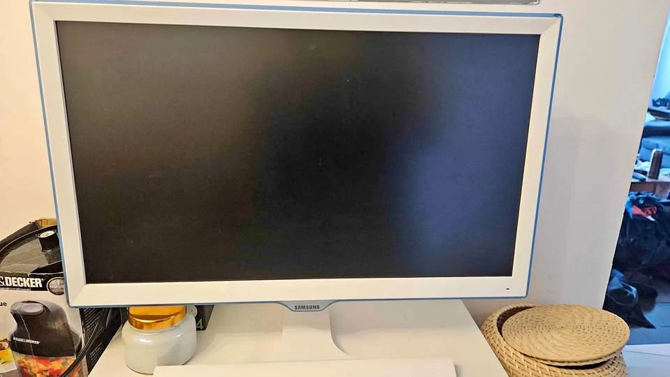 Samsung LS22E360HS/ZA 22" Monitor