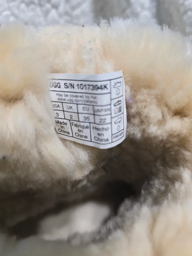 Kids UGG Bailey Bow II Boots Size 3 Chestnut image indicator(7)