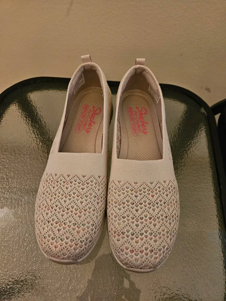 Sketchers slip -ons 9.5 size image indicator(2)