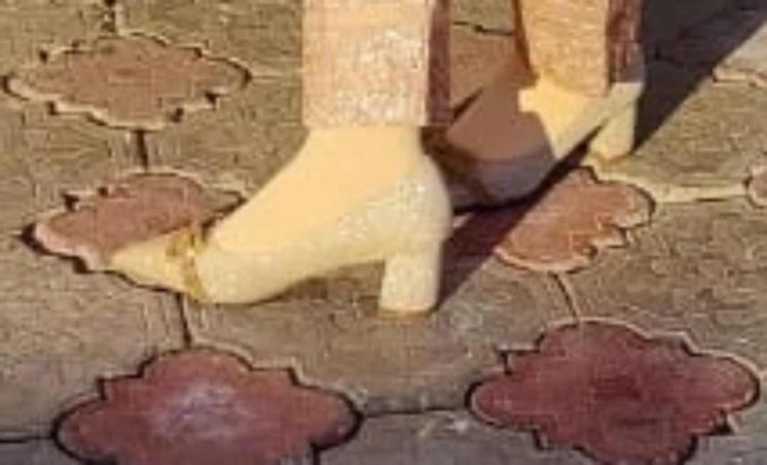 Ladies' Beige Block Heel Shoes