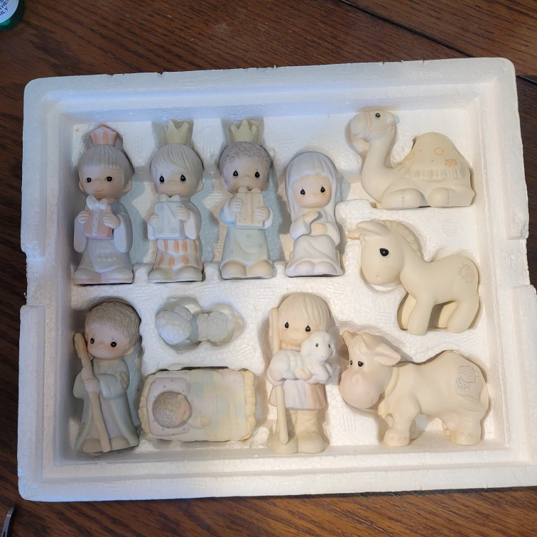 Precious Moments Nativity Set Miniatures
