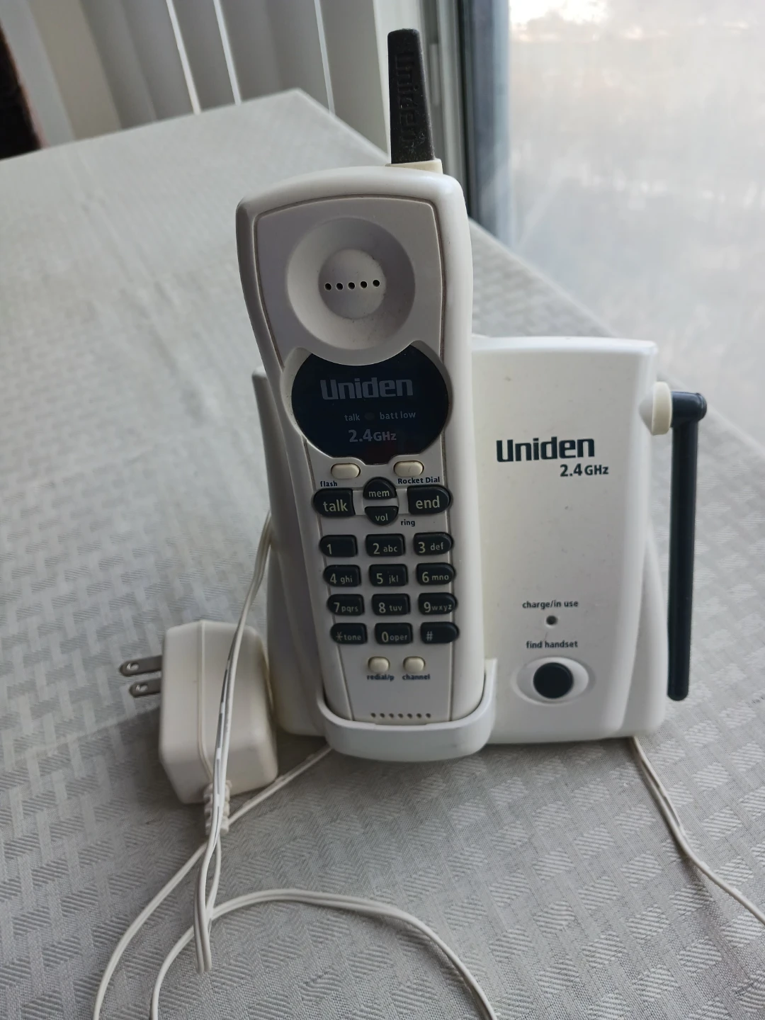 Uniden 2.4 GHz Cordless Phone