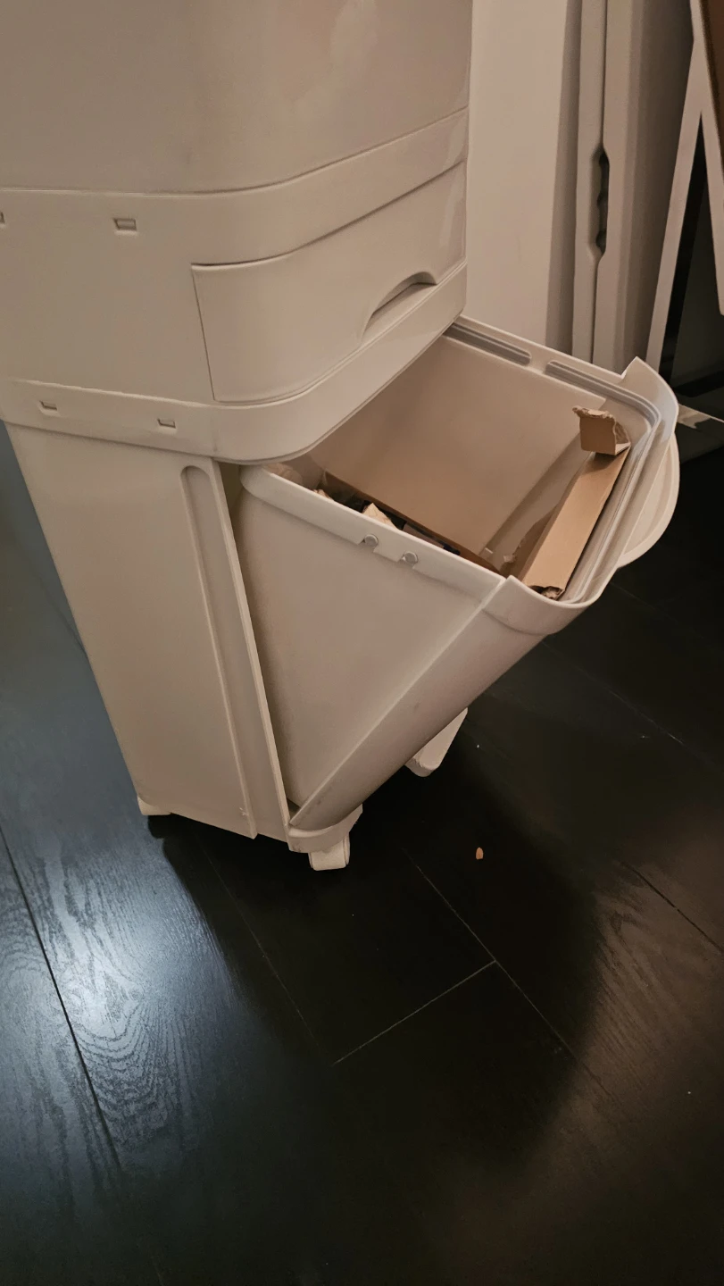White Pull-Out Kitchen Trash Can / Storage - photo 5