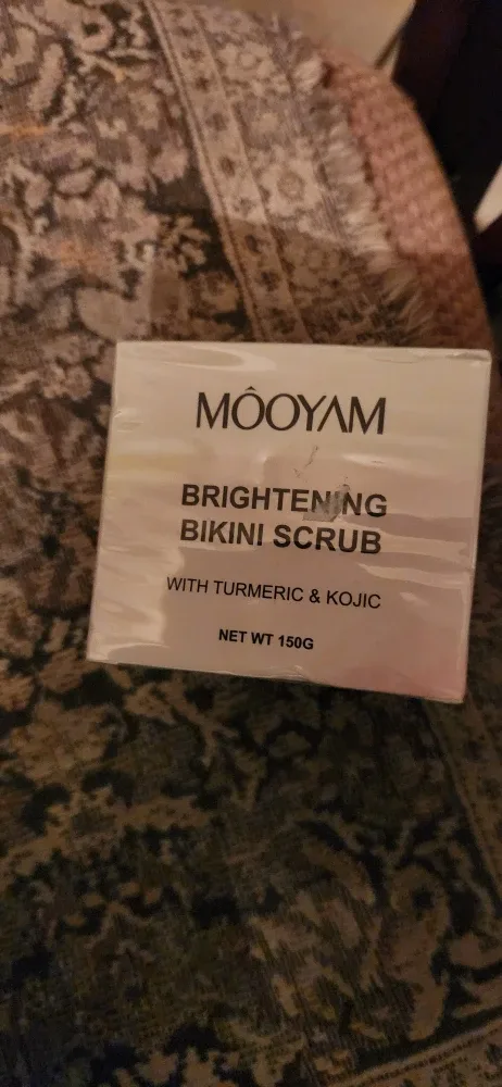 MOOYAM Brightening Bikini Scrub - New!echo hero 🌱