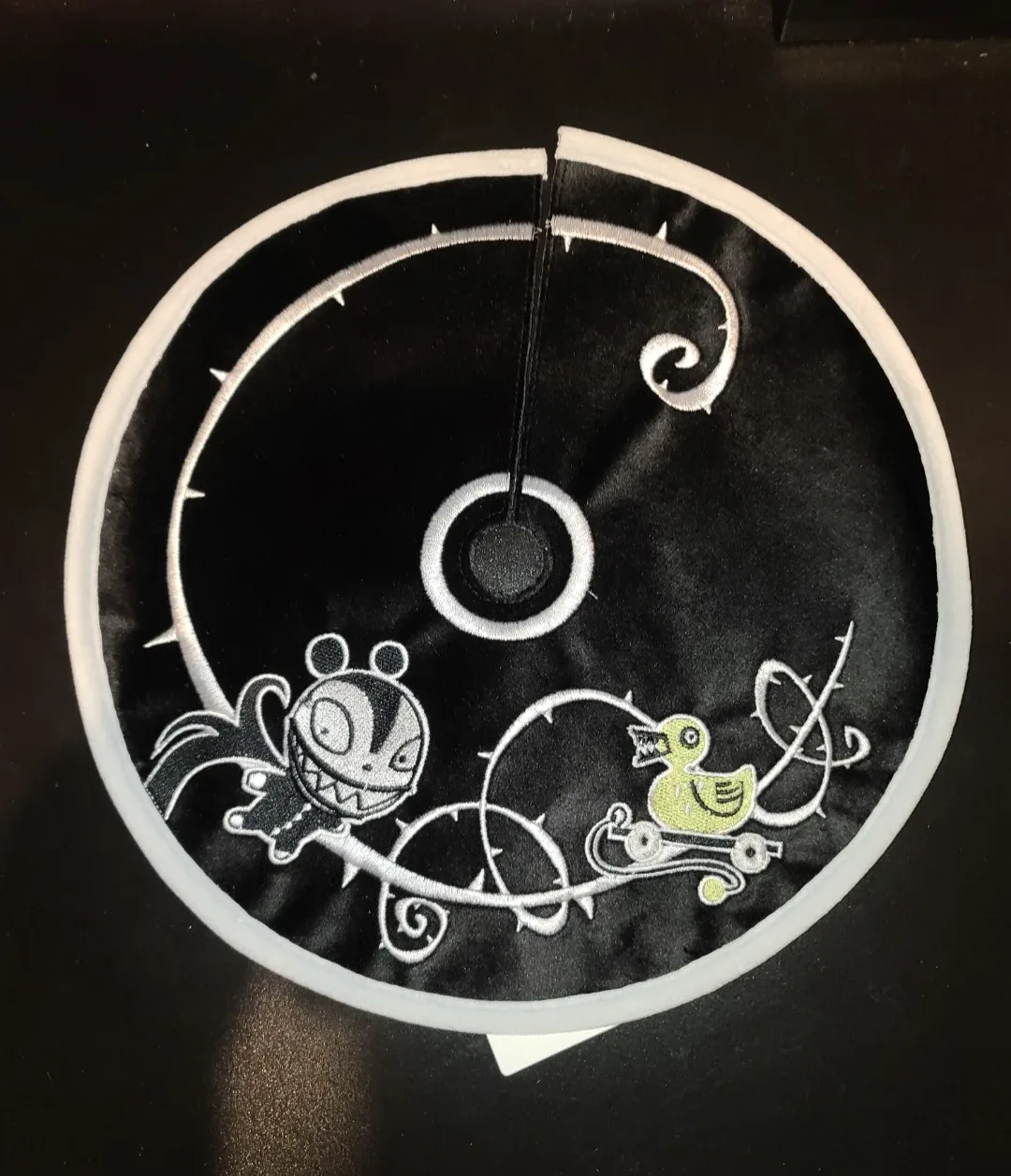 New hallmark keepsake mini scary teddy & undead duck tree skirt