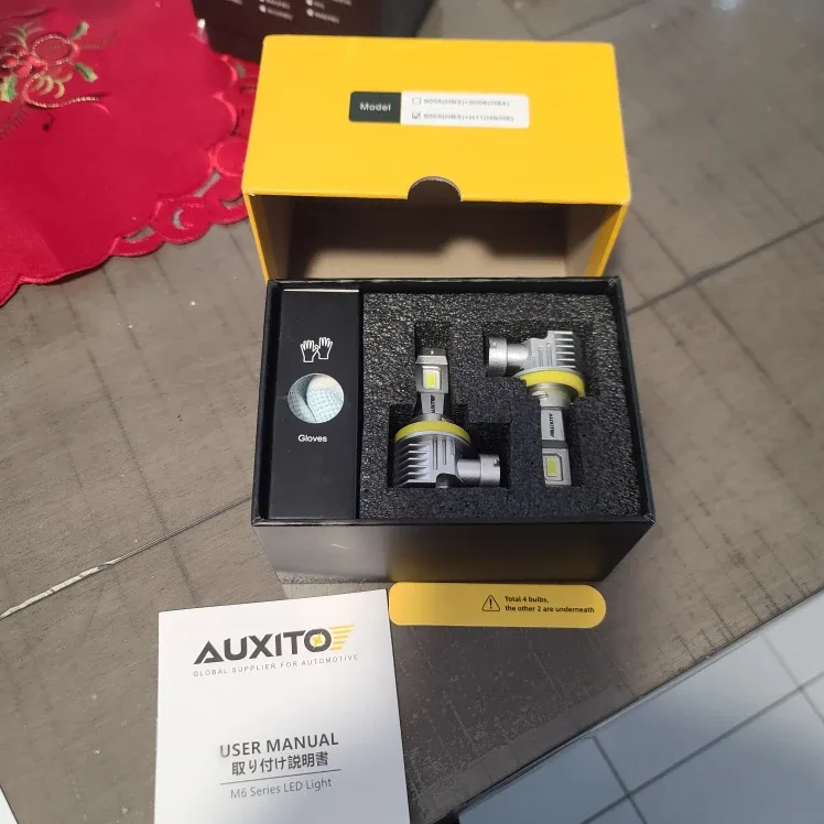 AUXITO H11 & 9005 LED Headlight Bulbs Combo image indicator(7)