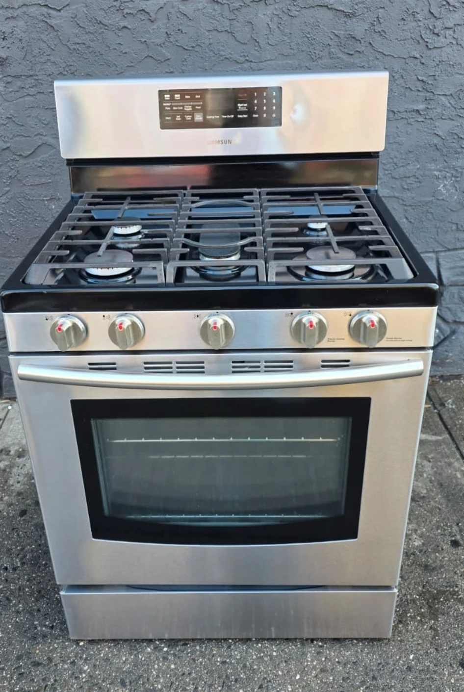 Samsung 30in Stainless steel gas stove