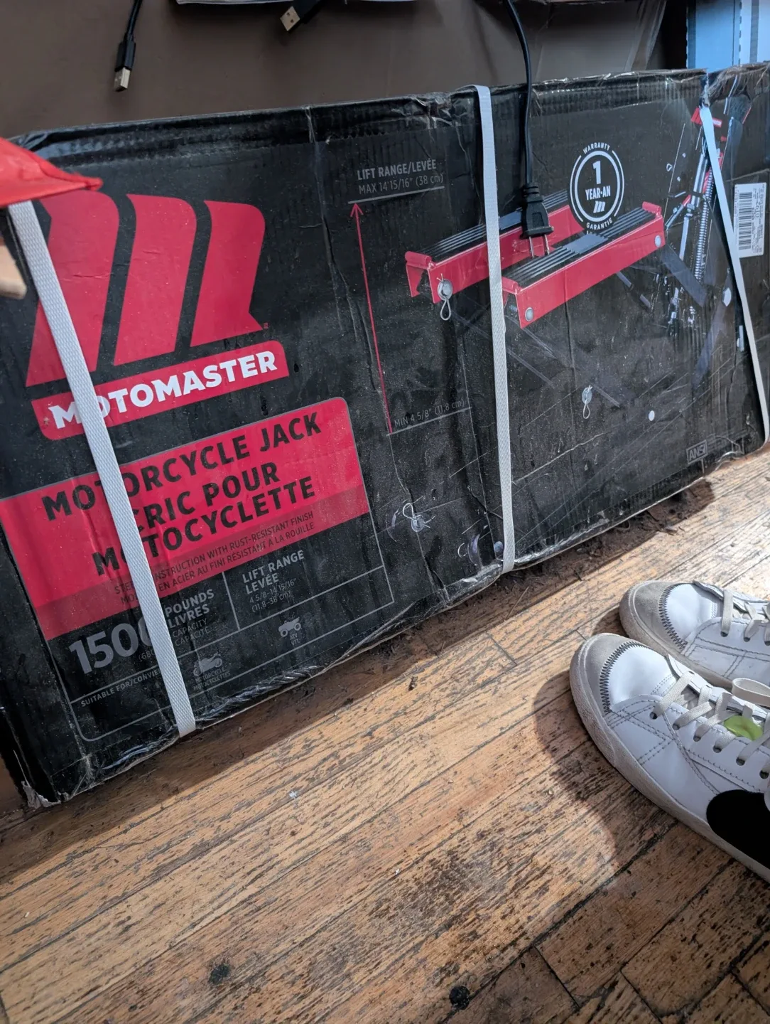 MotoMaster Motorcycle Jack - 1500 lbs Capacity