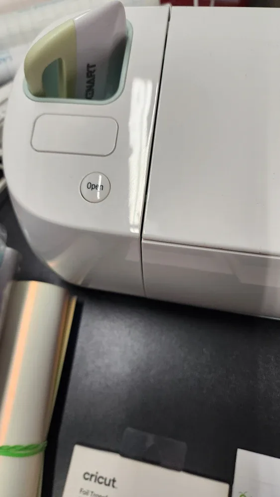 Cricut Explore Air  + Supplies image indicator(8)