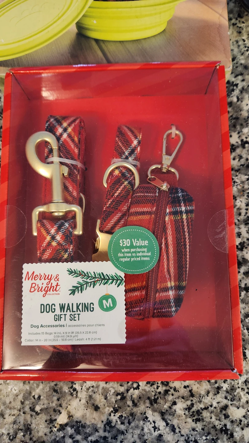 Merry & Bright Dog Walking Gift Set - New