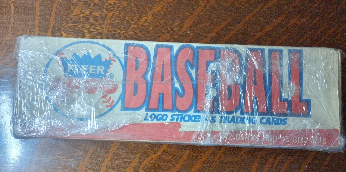 Fleer Baseball Logo Stickers & Trading Cards