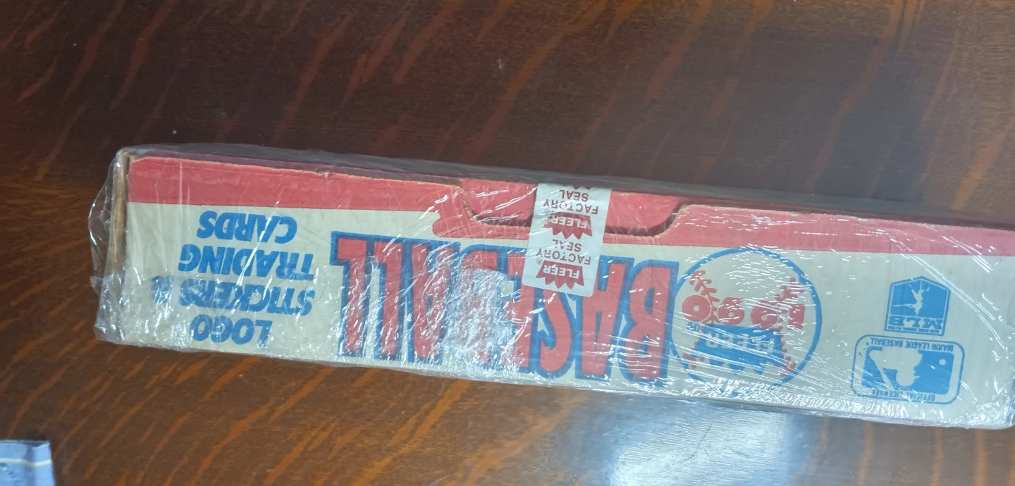 Fleer Baseball Logo Stickers & Trading Cards - photo 2