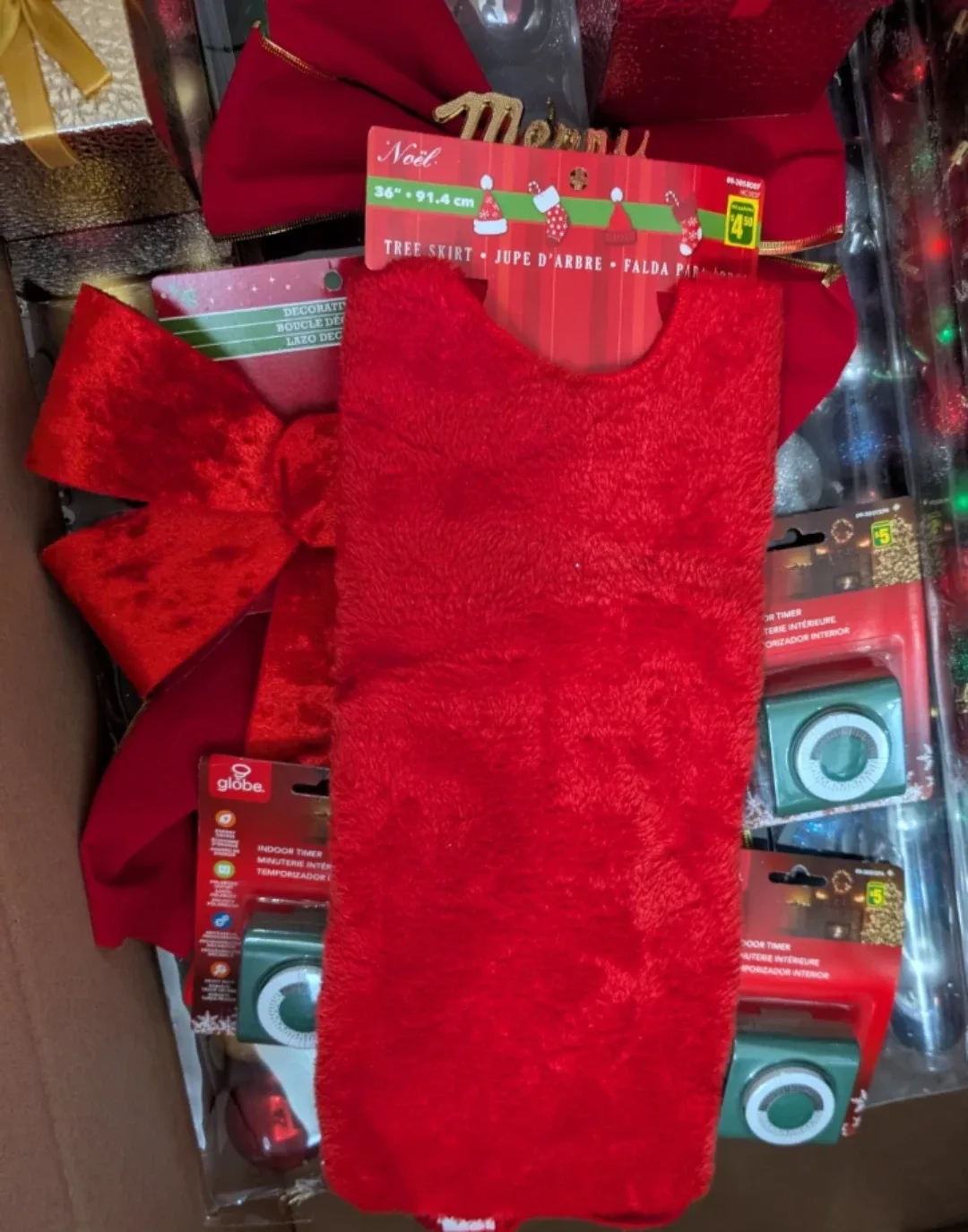 Christmas Decorations: Wreath, Ornaments, Tree Skirt, More! image indicator(7)