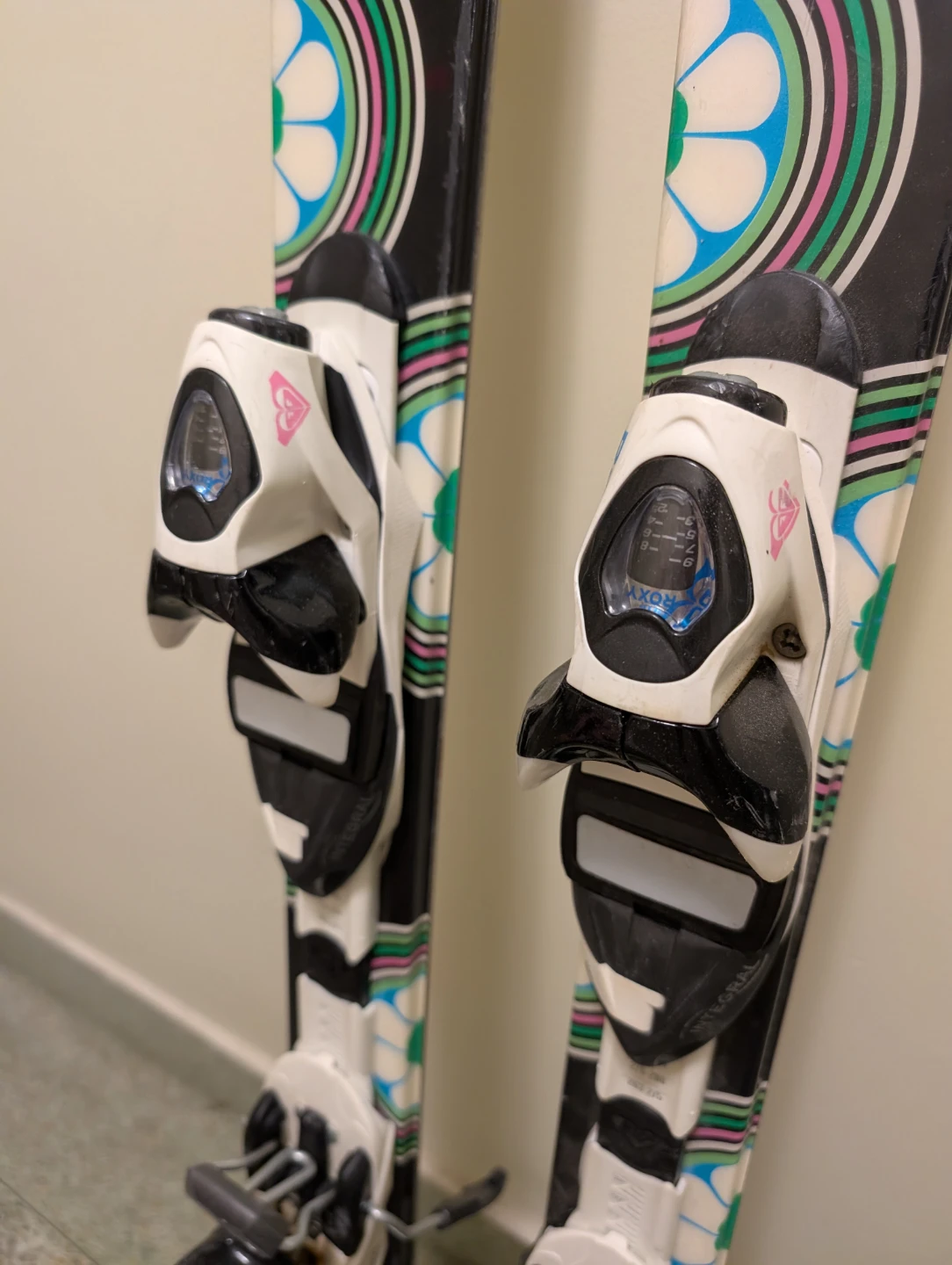 Roxy Skis - Size 146 - photo 5