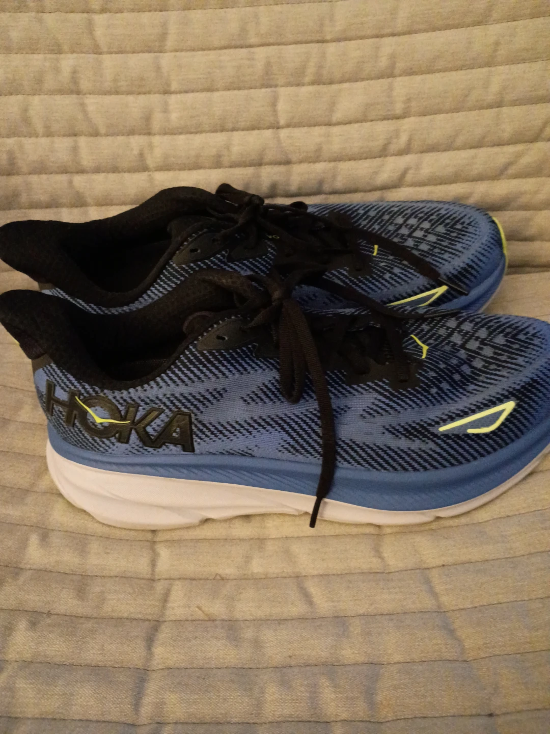 Hoka Clifton 9 Blue Running Shoes - US Size 10B
