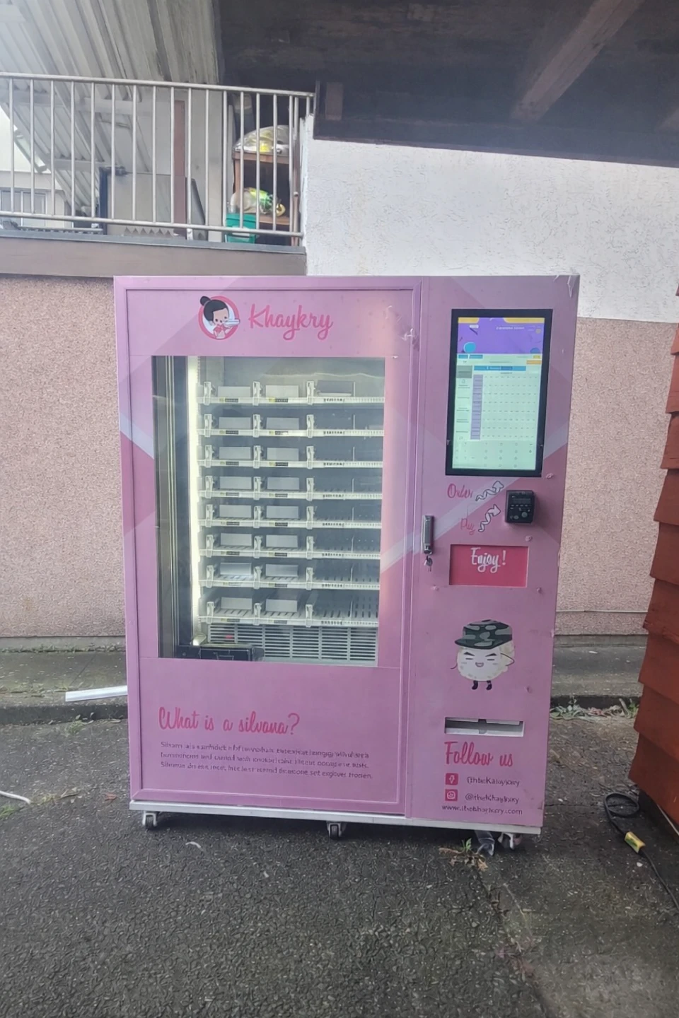 TRADE Touchscreen Vending Machine