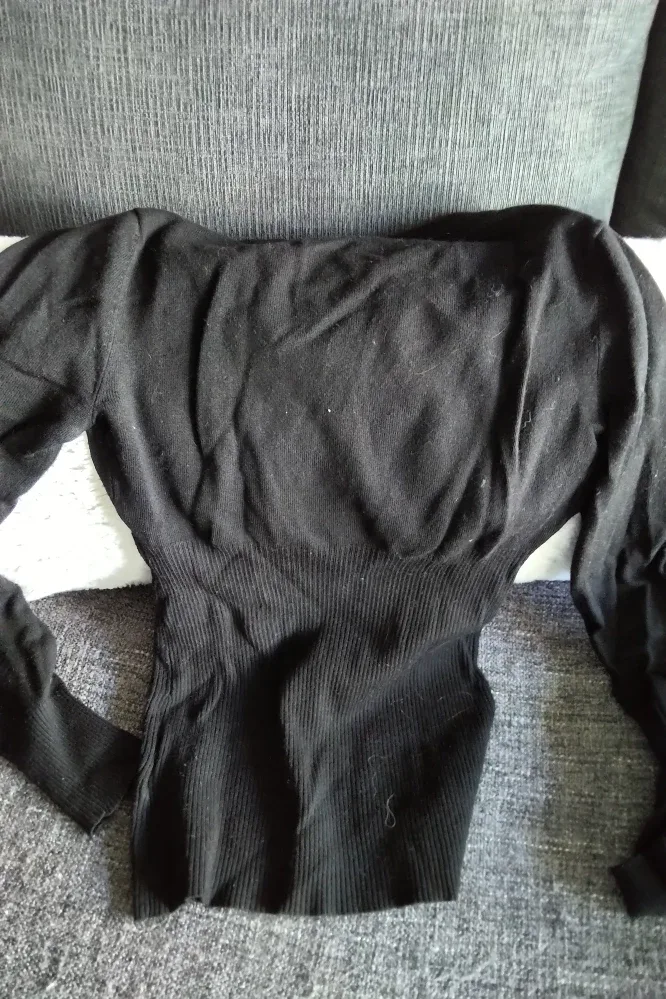 Guess Black Long Sleeve Sweater - Size S image indicator(4)