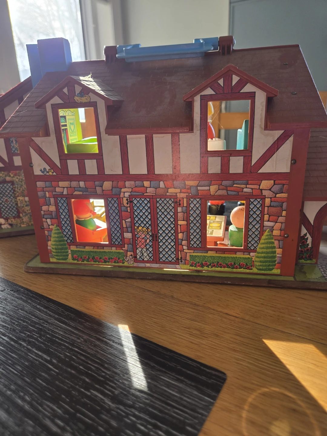 Vintage Fisher-Price Dollhouse with Little People - photo 5