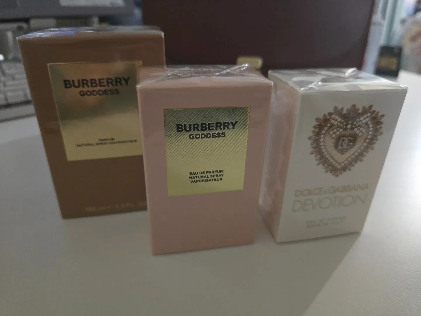 Womans fragrance *please read description*